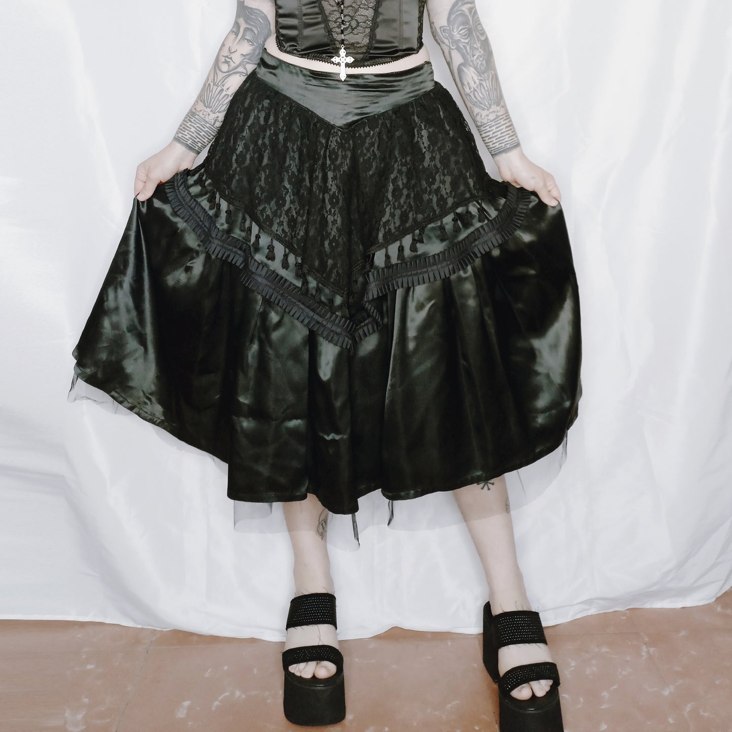 Layered Lace Satin Skirt - M