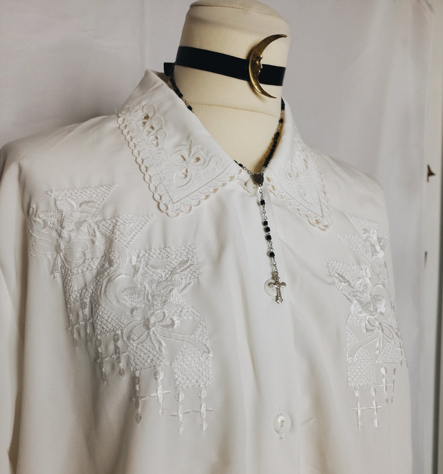 White Embroidered Blouse 80s - L/XL