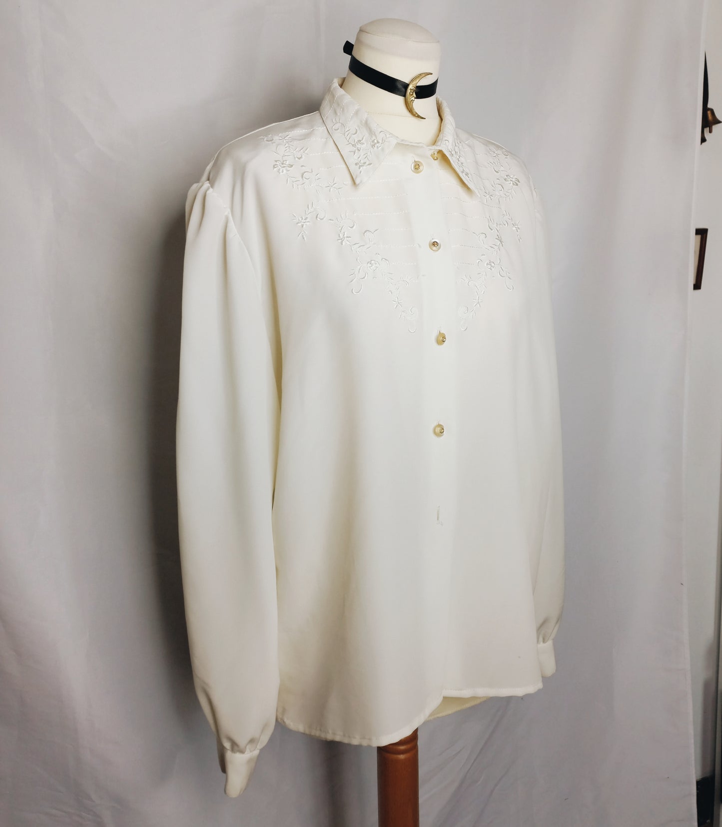 White Embroidered Blouse 80s - L/XL