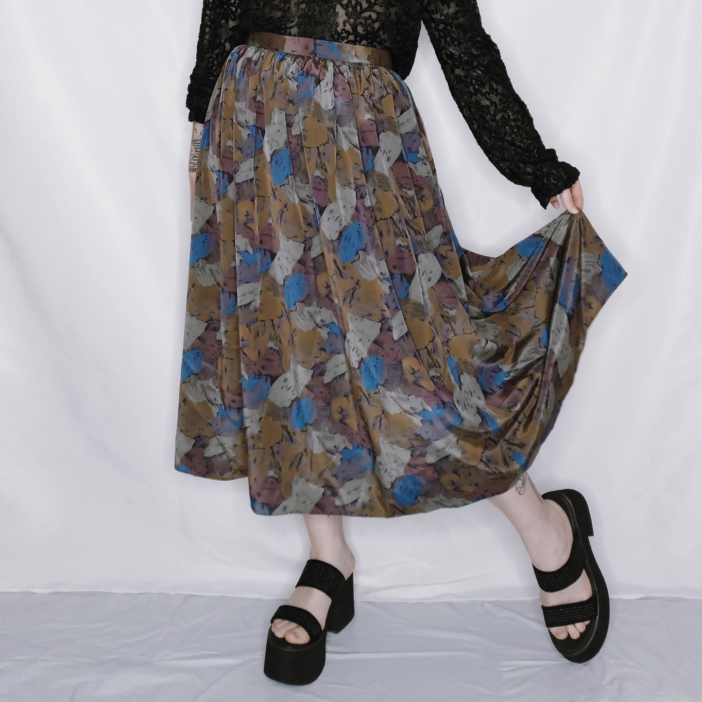 Satin Pattern Mid Length Retro Skirt - L